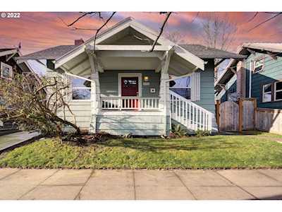 2031 SE 44th Ave Portland, OR 97215