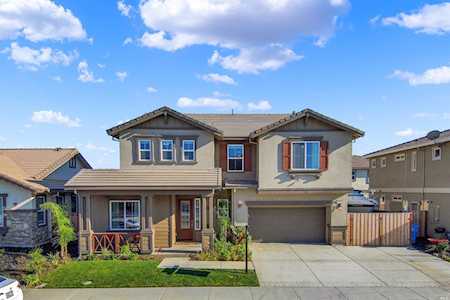 731 Razorbill Street Vacaville, CA 95688