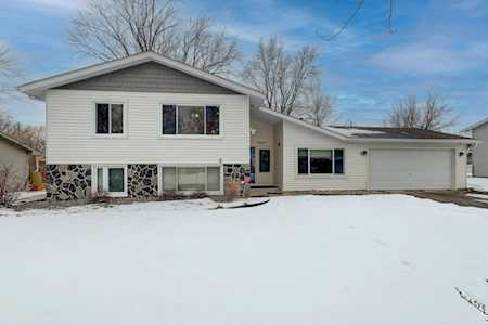 1767 Gabbro Trail Eagan, MN 55122