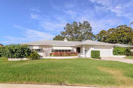1906 Clearview Lake Dr Clearwater, FL 33755