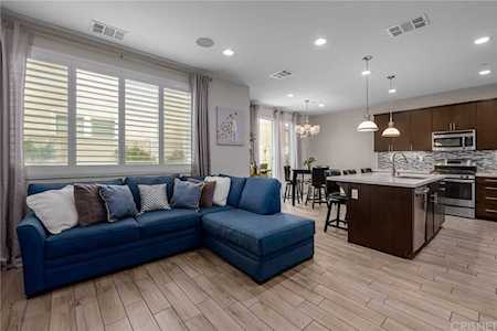 20057 Weeks Way Winnetka, CA 91306