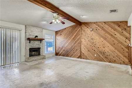 5504 Porsche LN Austin, TX 78749