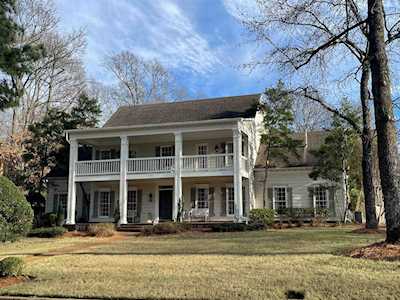8361 Briar Creek Dr Germantown, TN 38139