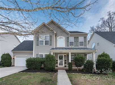8720 Cool Meadow Dr Huntersville, NC 28078