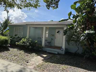 3619 Spruce Avenue West Palm Beach, FL 33407