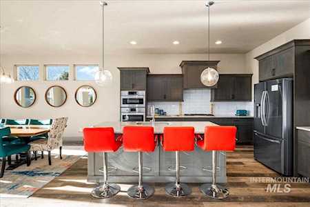 2883 E Mores Trail Drive Meridian, ID 83642