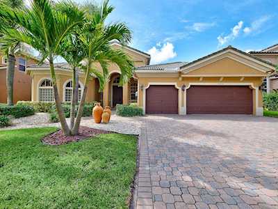 10458 Oak Meadow Lane Lake Worth Beach, FL 33449