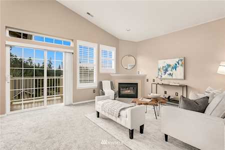 18676 NE 56th Ct Redmond, WA 98052