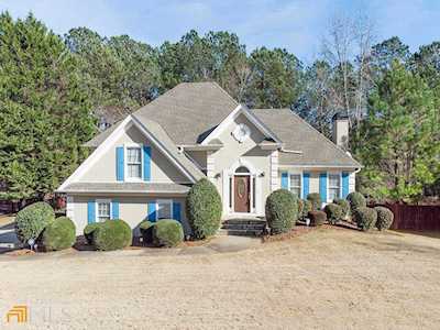 747 Deerwood Dr Stockbridge, GA 30281