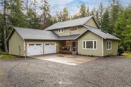 5567 NW Millglade Ln Bremerton, WA 98312