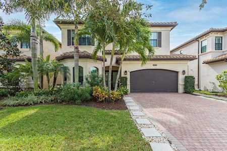 16879 Bridge Crossing Circle Delray Beach, FL 33446