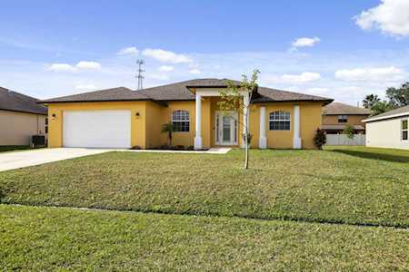 2062 SW Burman Lane Port Saint Lucie, FL 34984