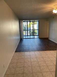210 Lake Pointe Drive #213 Oakland Park, FL 33309