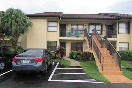 4692 Lucerne Lakes Boulevard #105 Lake Worth Beach, FL 33467