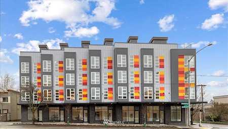 11204 Pinehurst Way NE Seattle, WA 98125