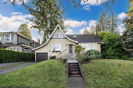 2146 W 33rd Avenue Vancouver, BC V6M 1B9