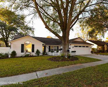 8524 Bandera Cir Jacksonville, FL 32244