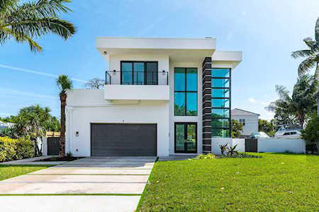 8 Eastview Avenue Delray Beach, FL 33483