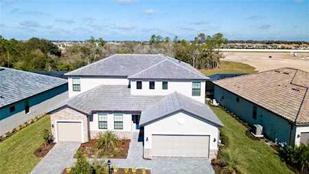 15611 White Linen Dr Bradenton, FL 34211