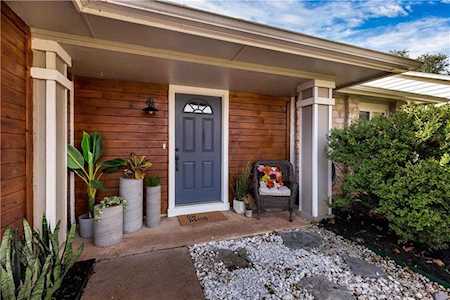 4811 Ganymede DR Austin, TX 78727