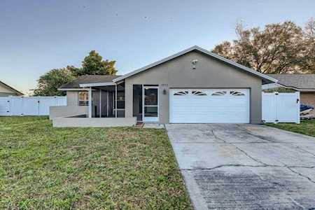 9911 82nd St Seminole, FL 33777