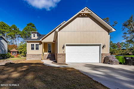 906 Port Royal Court New Bern, NC 28560