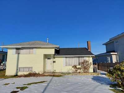 5685 Laurel Street Burnaby, BC V5G 1N4