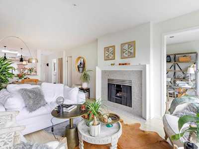 189 E 16th Avenue #304 Vancouver, BC V5T 4R2