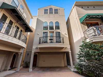 2419 W Main St Houston, TX 77098