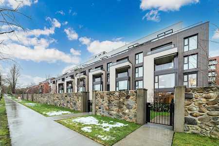 7278 Adera Street Vancouver, BC V6P 0H8