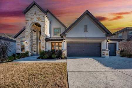1528 Bardella DR Leander, TX 78641