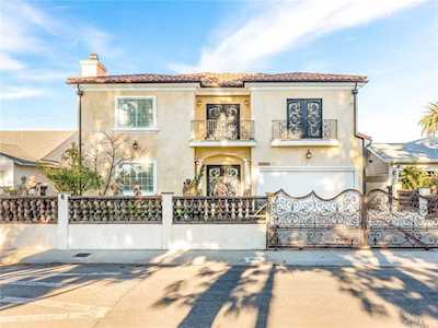 8906 Yorktown Ave Westchester, CA 90045