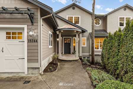 15244 24th Ave SW Burien, WA 98166