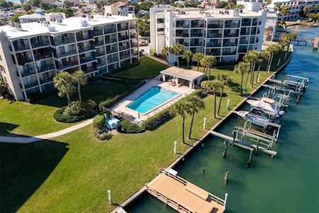 9805 Harrell Ave #303 Treasure Island, FL 33706