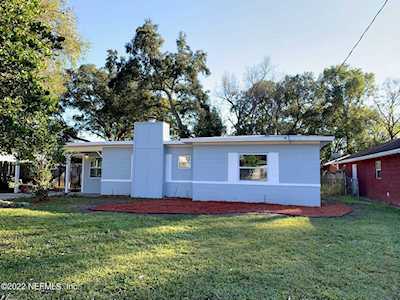3632 Cedar Dr Jacksonville, FL 32207