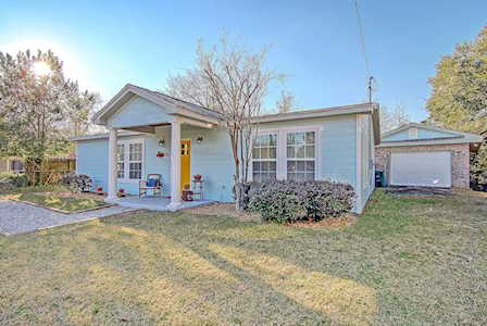 1239 Hawthorne Circle Hanahan, SC 29410