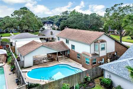 504 Chalmette St League City, TX 77573