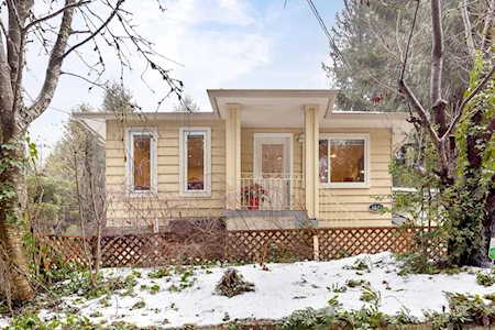 1821 Brunette Avenue Coquitlam, BC V3K 1H3