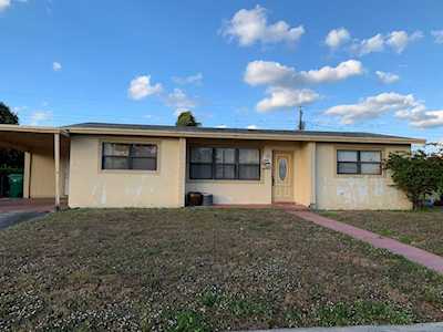 370 W 18th Street Riviera Beach, FL 33404