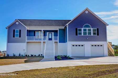 207 Topsail Watch Drive Hampstead, NC 28443