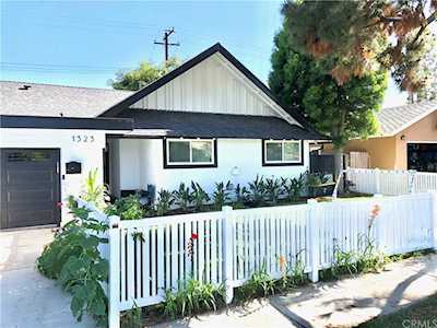 1323 Stonefield St Costa Mesa, CA 92626
