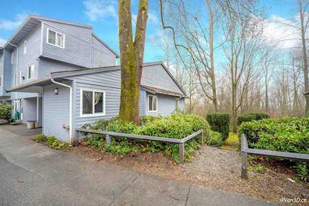 8246 Amberwood Place Burnaby, BC V5A 3V2