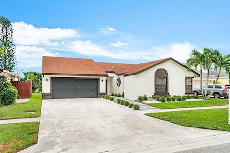 21488 Summertrace Circle Boca Raton, FL 33428