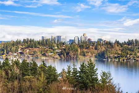 8218 SE 29th St Mercer Island, WA 98040