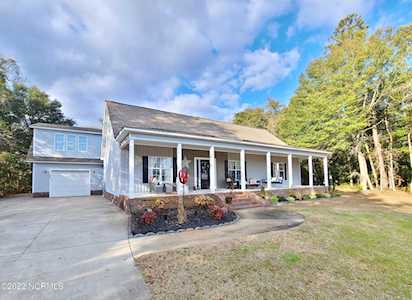 210 Oak Grove Circle Hubert, NC 28539