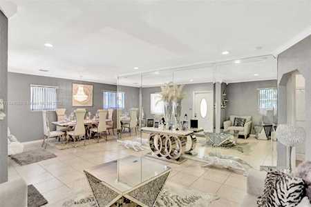 3541 NW 208th St Miami Gardens, FL 33056