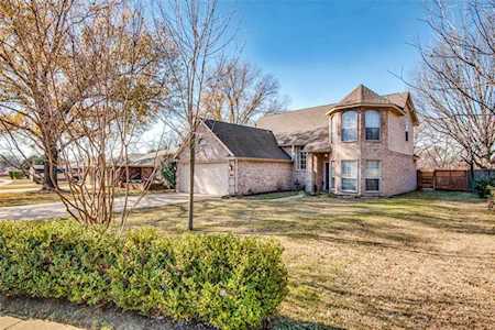 925 Apple Tree Court Irving, TX 75061