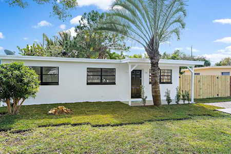908 W Hawie Street Jupiter, FL 33458