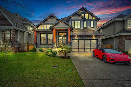 15412 110A Avenue Surrey, BC V3R 0X4