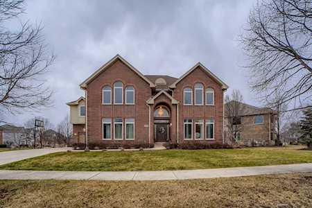 2119 Beaver Creek Dr Vernon Hills, IL 60061